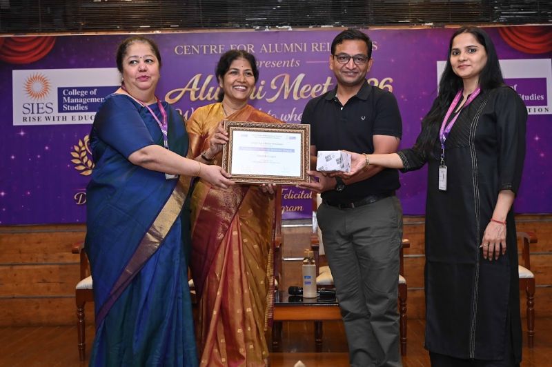 Distinguished Alumni Award SIES 2026